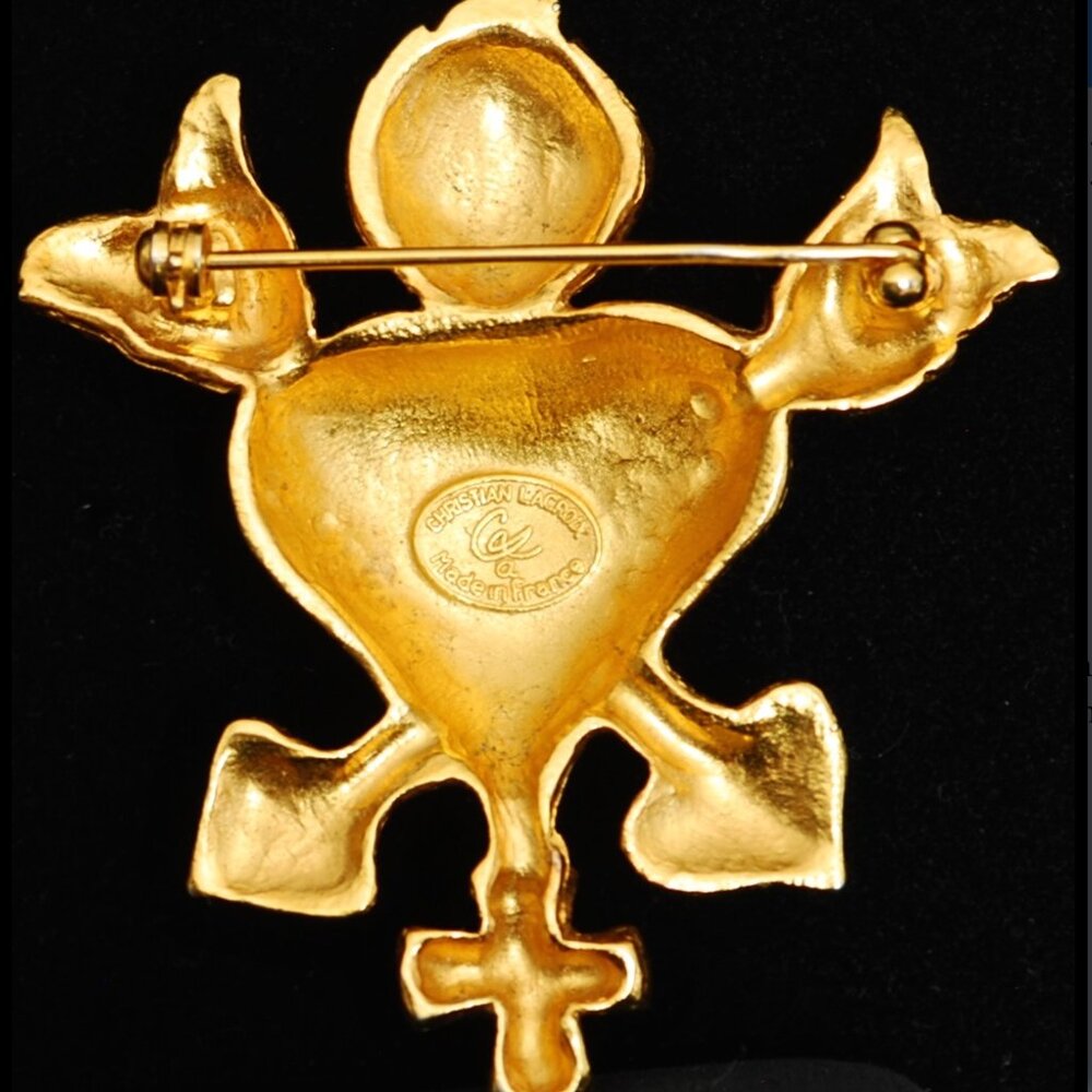 Christian Lacroix Gold Tone Pin With Arrows Through A Heart - France - Picture 2 of 3